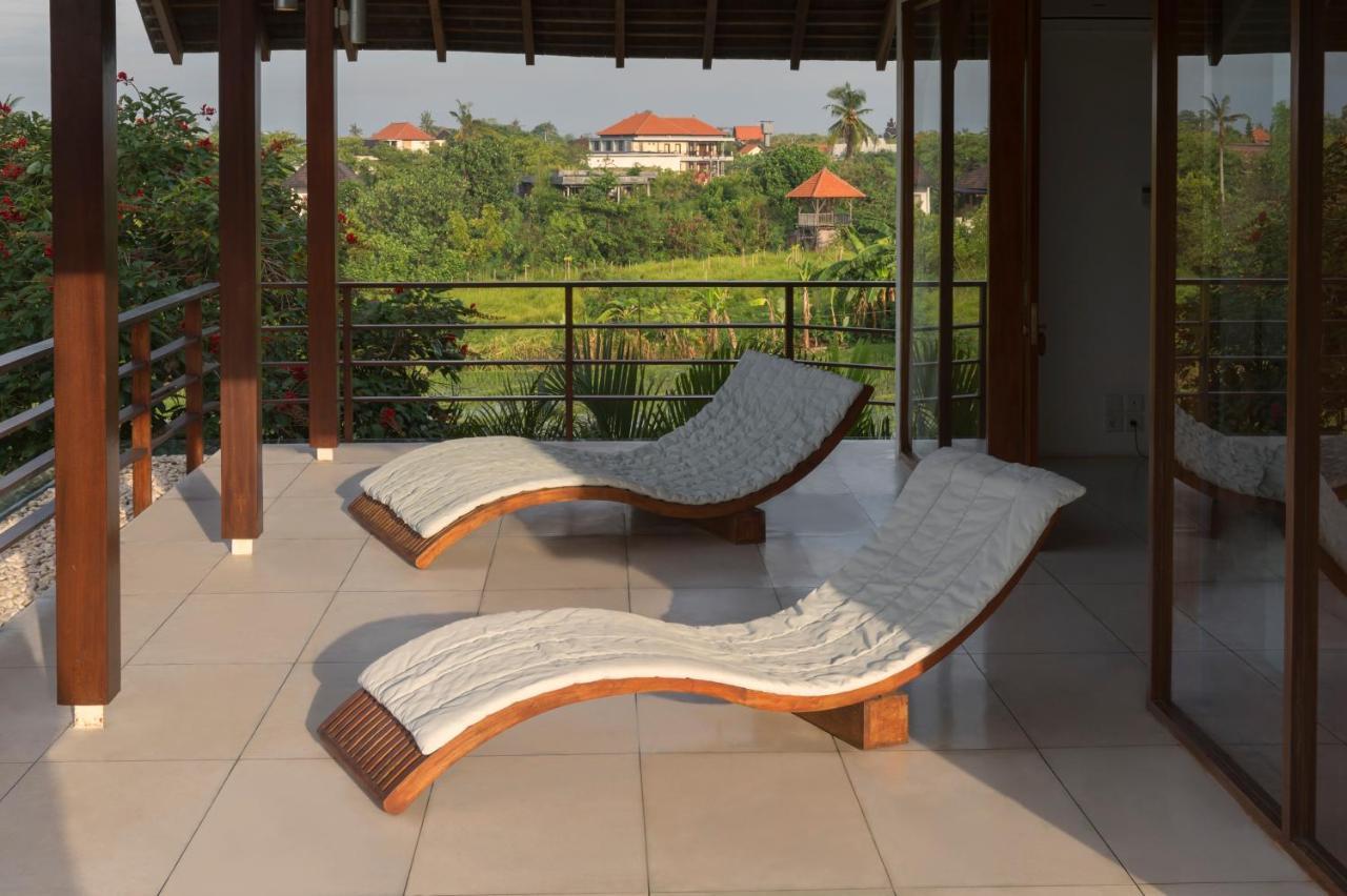 Villa Kavya - 8-Minute Walk From Berawa Beach ชังกู ภายนอก รูปภาพ