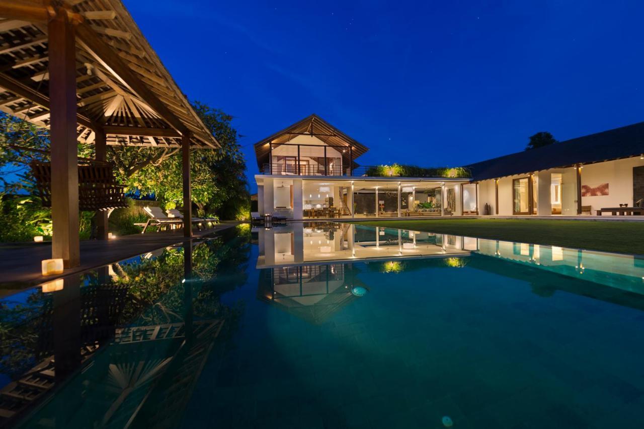 Villa Kavya - 8-Minute Walk From Berawa Beach ชังกู ภายนอก รูปภาพ