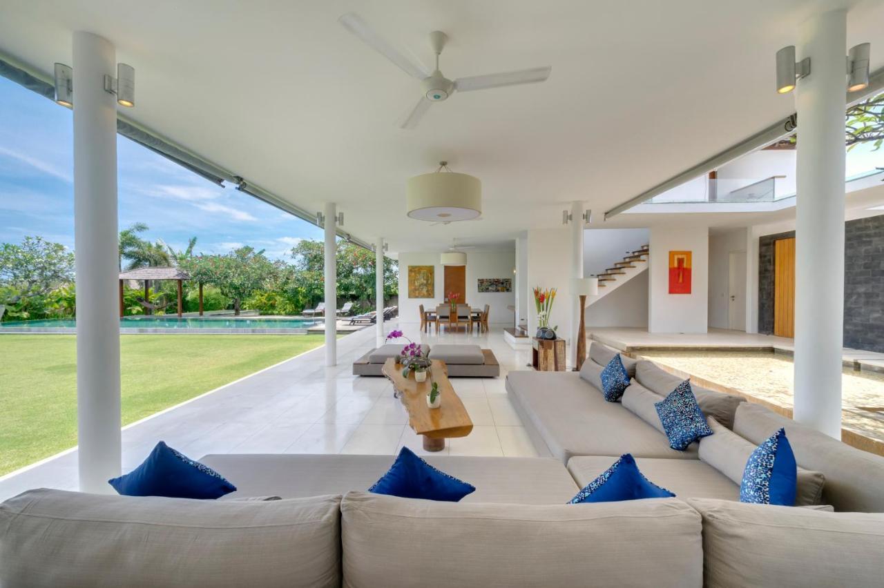 Villa Kavya - 8-Minute Walk From Berawa Beach ชังกู ภายนอก รูปภาพ